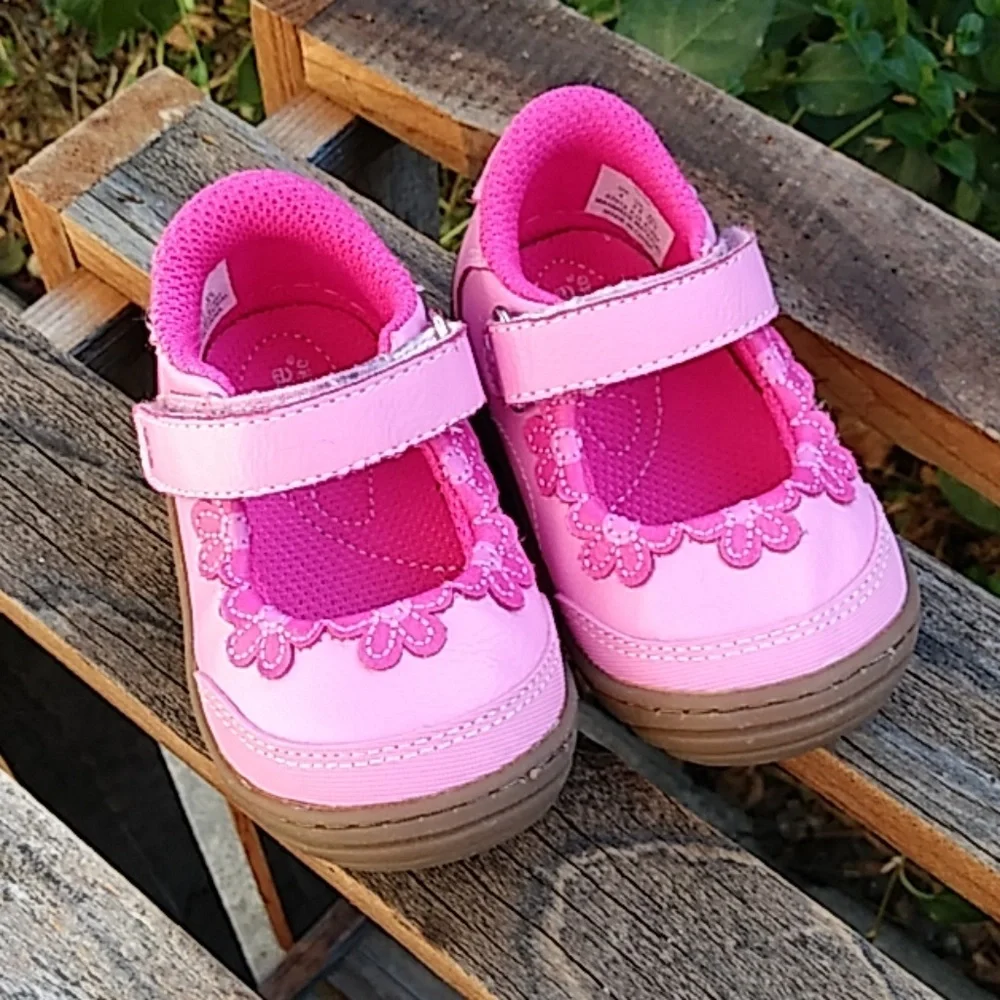 SIZE 4:SURPRIZE BABY SHOE - Picture 7 of 7